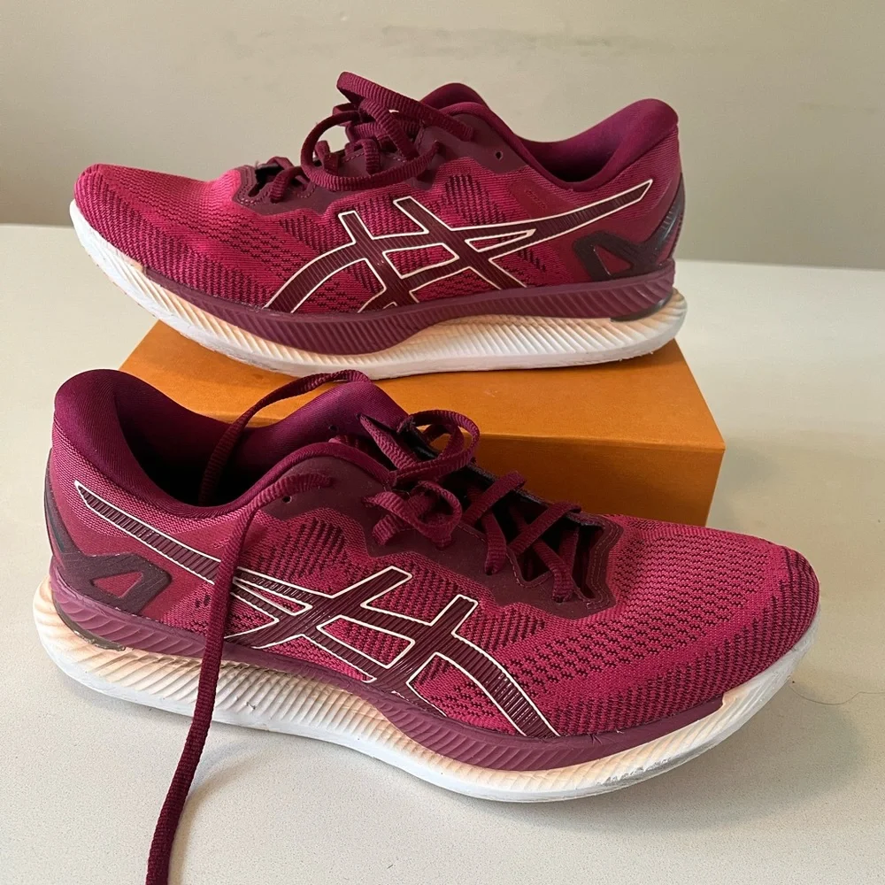 ASICS Running Shoes Size 11.5 - Picture 7 of 9